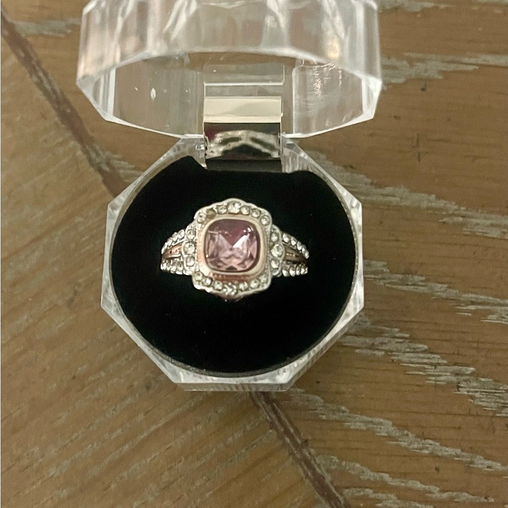 🔥2/$24 or 3/$30🔥 Pink zirconia exquisite fashion ring! Beautiful! Size 7